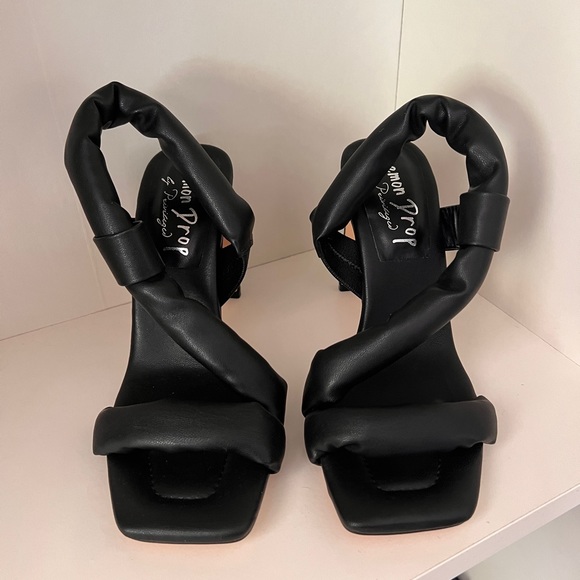 Lemon Drop heels - Picture 1 of 5